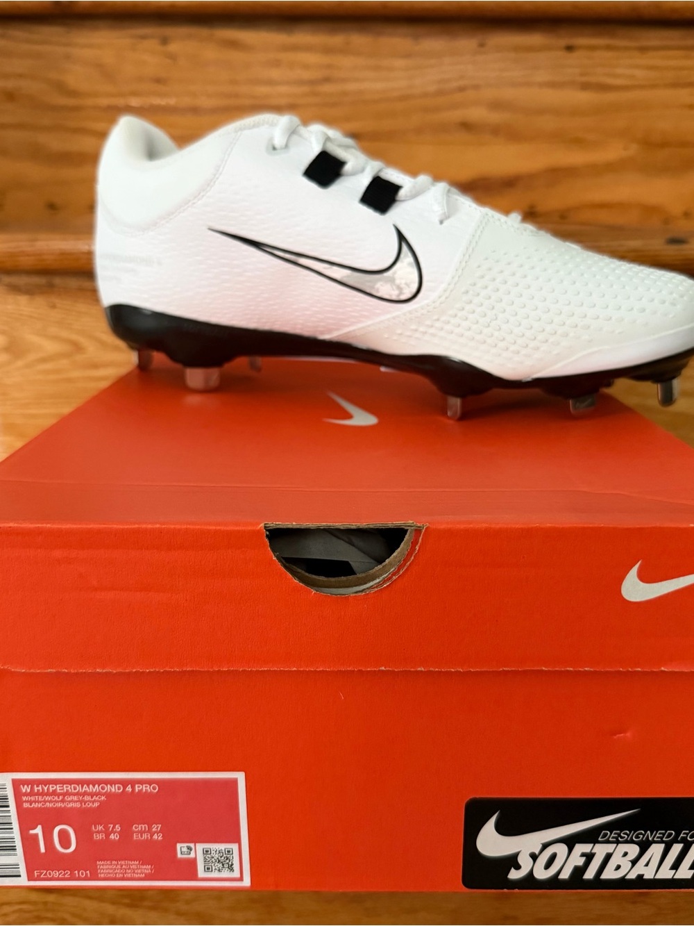 Nike White and Black Softball Cleats - Hyperdiamond 4 Pro Style